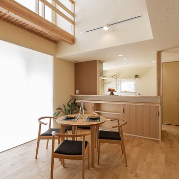 株式会社真柄工務店