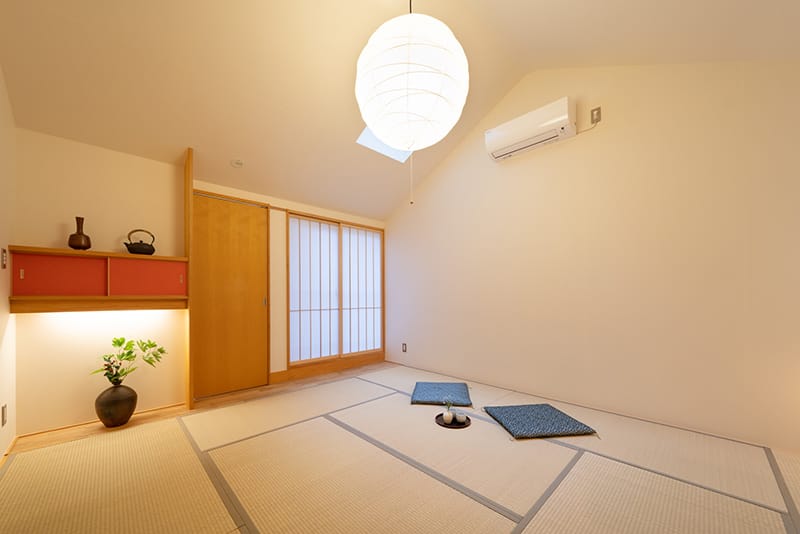 小さなホテル「木の家」に仮住まい